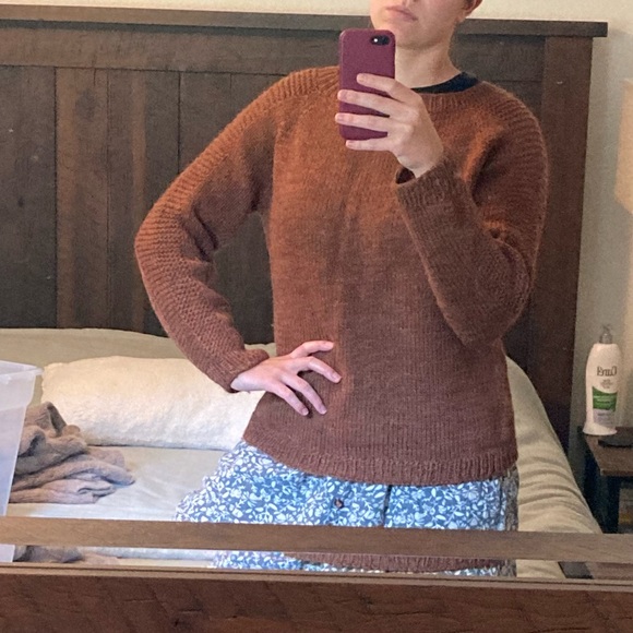 Hand knit Wool Sweater - Picture 5 of 5